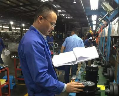 南方泵業(yè)員工鮑建德榮獲余杭區(qū)勞模榮譽(yù)稱(chēng)號(hào)，引領(lǐng)技術(shù)推廣新篇章